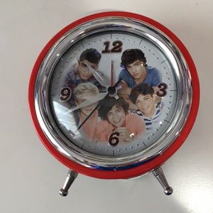 One direction clock